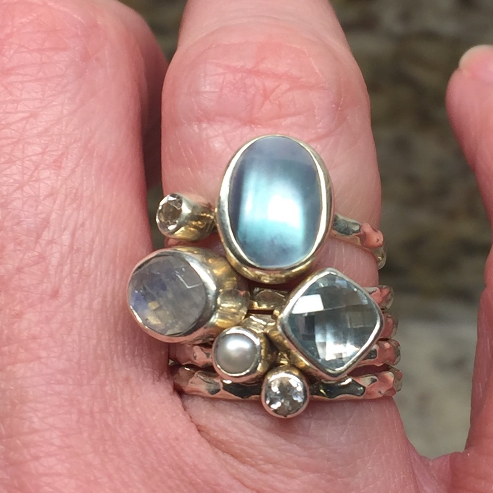 Set of 5 rings set in sterling silver